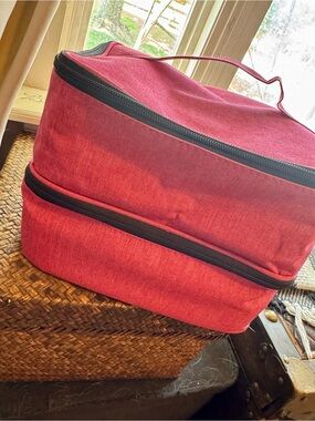 Double Compartment Travel Manicure/Cosmetic Bag in Pink